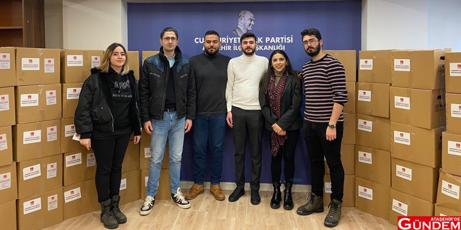 CHP’Lİ GENÇLER İHTİYAÇ SAHİPLERİNİ UNUTMUYOR! CHP GENÇLİK KOLLARI ERZAK YARDIMI HİMMET KAYA ATAŞEHİRDE GÜNDEM